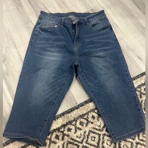 SHEIN curve jean capri/crop